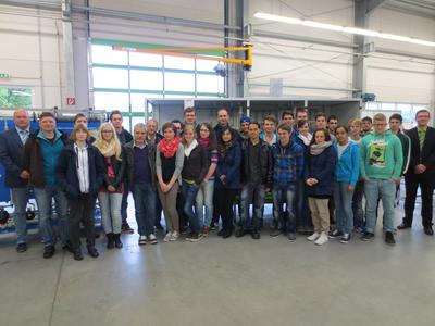 Angehende Technische Produktdesigner der David-Roentgen-Schule in Neuwied zu Besuch bei den Prozesswasser-Experten von EnviroFALK