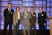 v.l.n.r.: Lutz Meyer (Deloitte & Touche GmbH), Christa Thoben (Ministerin für Wirtschaft, Mittelstand und Energie des Landes Nordrhein-Westfalen), Meinolf Rameil (TRACTO-TECHNIK), Michael Prellberg (Financial Times Deutschland) und Stefan Götzen (Deloitte & Touche GmbH)