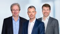 v.l.n.r.: Ralf Koenzen, Aufsichtsratsvorsitzender LANCOM Systems, Constantin von Reden, Geschäftsführer LANCOM Systems, Robert Mallinson, Co-Geschäftsführer LANCOM Systems