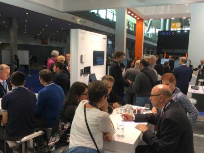 Gut besuchter Stand von dormakaba in Stuttgart