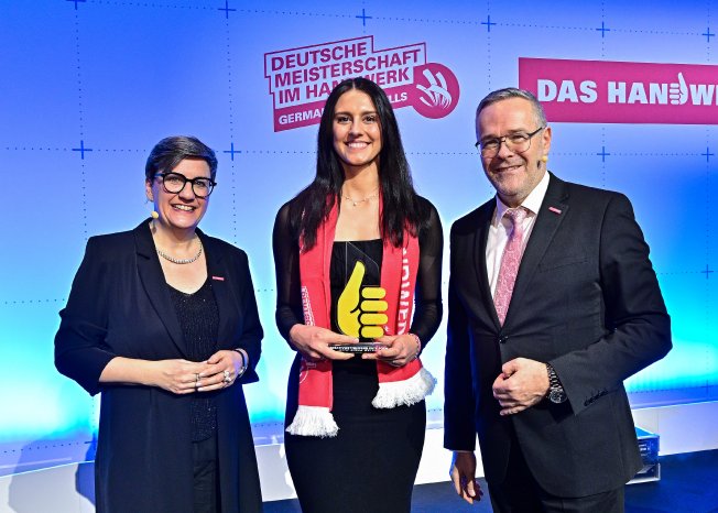 Sina Weber_Bundessiegerin Die Gute Form_ZDH.jpg