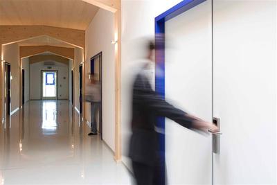 Kabellose Zutrittskontrolle im Bürobereich