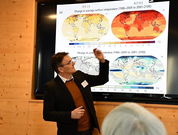 www.as-led.de-Prof. Dr. Ludwig zeigt auf, welche Konsequenzen für das Weltklima drohen, wenn wir.JPG