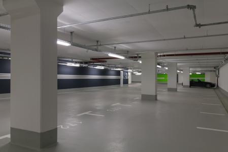 Das neue Oberflächenschutzsystem von Remmers eignet sich in Parkhausbauten insbesondere für den Sockelschutz / Bildquelle: Anton Schedlbauer, München