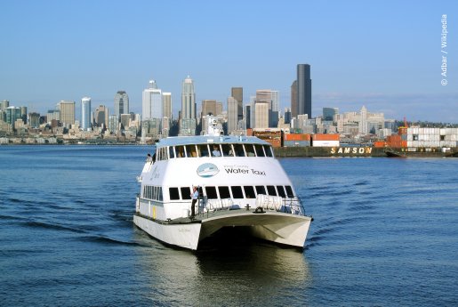 King_County_Water_Taxi_Downtown_Seattle_©Adbar_Wikipedia.jpg