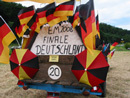 Nach der Finalniederlage der deutschen Nationalelf bei der Fußballeuropameisterschaft sind über Nacht die meisten Deutschlandfähnchen an den Autos schon wieder demontiert worden