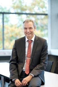 Professor Dr. Gerhard Schneider wurde für zwei weitere Jahre in den Vorstand der Rektorenkonferenz der baden-württembergischen Hochschulen für Angewandte Wissenschaften gewählt / Bildnachweis: © Hochschule Aalen / Jan Walford