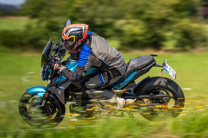 00 BMW F 900 R mit Wunderlich Heckumbau SPORT.jpg