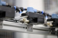 Die technotrans-Sprühbeölungssysteme erzeugen druckluftfrei einen präzisen Ölauftrag.