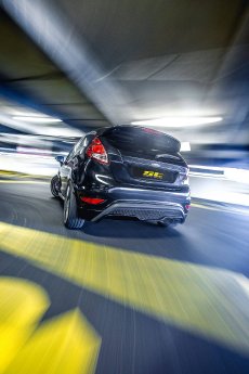 low_ST_FordFiesta_ST_Fahraufnahme04.jpg