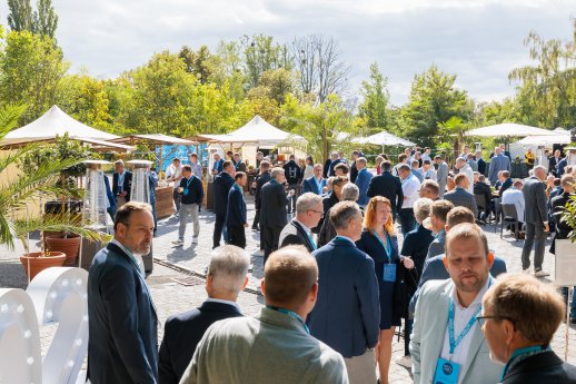 05_ASSAABLOY_100_Jahre_IKON_Networking.jpg