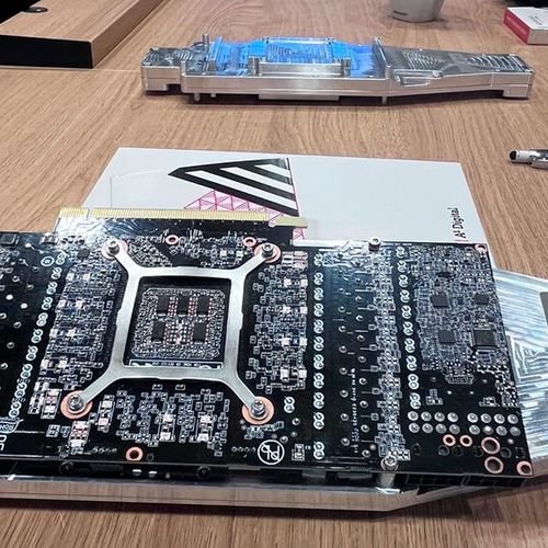 Die Diggers Boxen mit Direct Chip Cooling im Cloud Datacenter von A1