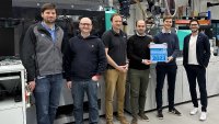 Representatives of Plus10 GmbH and SKZ at the award ceremony (from left): Bernhard Hennrich (SKZ Group Manager Injection Molding Research), Pablo Mayer (co-founder and COO of Plus10), Felix Georg Müller (co-founder and CEO of Plus10), Thomas Hilzbrich (co-founder and CTO of Plus10), Jakob Schüder (SKZ Engineer Injection Molding Research) and Matthias Ruff (SKZ Sales Manager Education and Research and authorized signatory). (Photo: Matthias Ruff, SKZ)