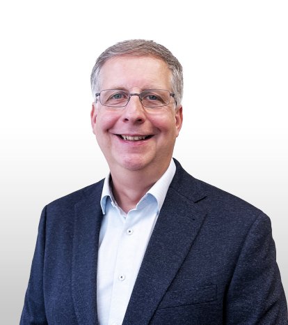 Dr Frank Schlichting SaxonQ.jpg