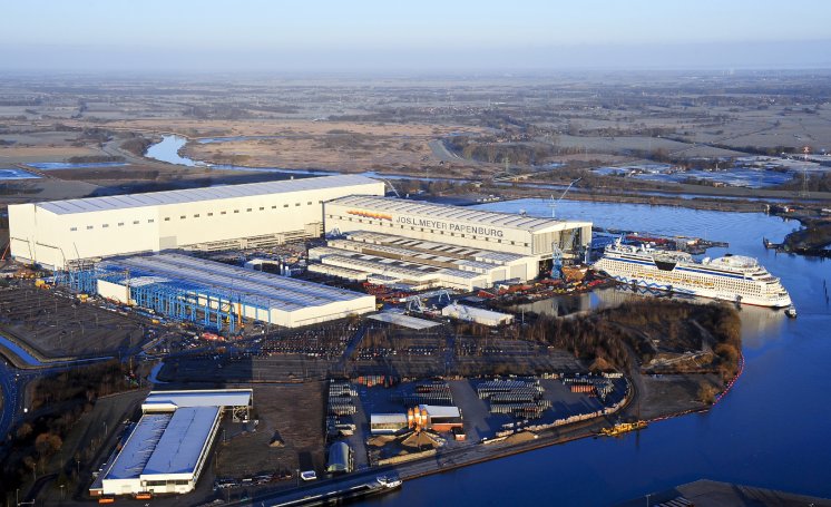 Luftaufnahme der Meyer Werft in Papenburg, Foto Meyer Werft.jpg