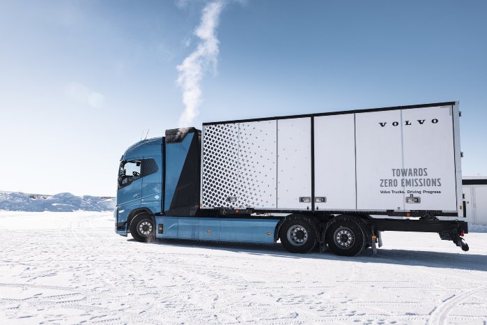 Volvo fuel cell testing_water vapor.jpg