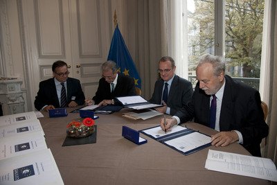 Galileo WP6 contract signed.jpg