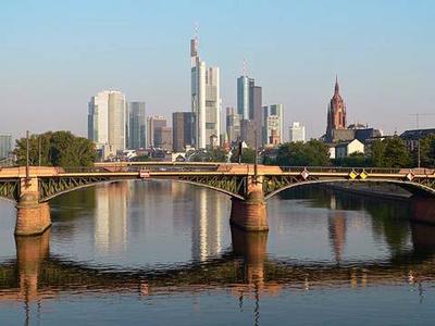 Am 3. und 4. Februar 2016 ist Frankfurt am Main Treffpunkt der Automobillogistiker / Foto: Tanja Schäfer