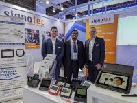 Das signotec-Team mit ihrem lokalen Partner IBS Dubai auf der diesjährigen GITEX Global.