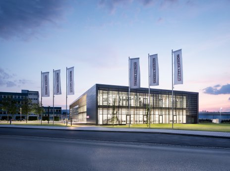 Stiebel Eltron Firmengebäude.png