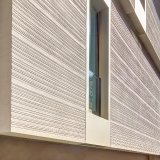 Die Welt des Putzes besteht nicht nur aus Rillen- und Kratzputz. Vielmehr lassen sich wieder häufiger expressivere Putzfassaden und Oberflächen entdecken. Objekt: Neubau Kunsthaus Göttingen