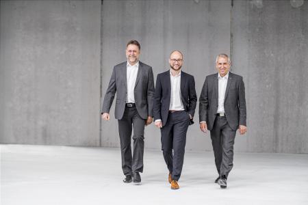 Die medica-Geschäftsführung mit Otto Höbel (CTO), Dr. Jonathan Kopf (CEO) und Peter Kopf (CEO, Gründer) (von links nach rechts)