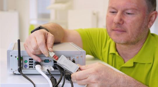 In 5 Sekunden sind Patient, Personal und Equipment geschützt - Netzwerkisolator MI 2005 - Baaske Medical