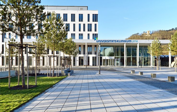 Eingang Universitäts~tsklinikum Jena.jpg