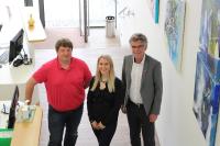 Wie professionelle Personalarbeit aussieht, konnte Beraterin Nicola Meilwes und Kammerchef Thomas Hoefling bei Jochen Wied (li.) vom Hörforum Wied in Ludwigsburg erleben / Foto: Handwerkskammer Region Stuttgart