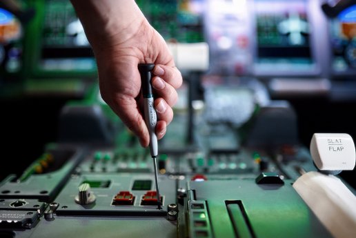 STW_Elektronik-Schraubendreher_app1.jpg