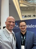 Oliver Zellner, TRIOVEGA (li) und Bernhard Borsch, IT Kombinat (re), auf der it-sa 2025 in Nürnberg.