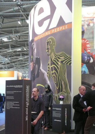 Uvex- Webshop auf Messe.JPG