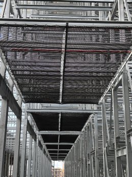 LOKET_LogiMAT2026_High-Bay-Safety-Net_Installation_01..JPG