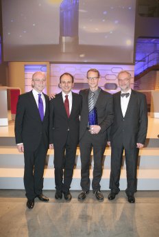 Deutscher Zukunftspreis_Dr.Paul-Josef Patt, CEO eCAPITAL, Dr. Martin Pfeiffer, CTO Heliatek.jpg