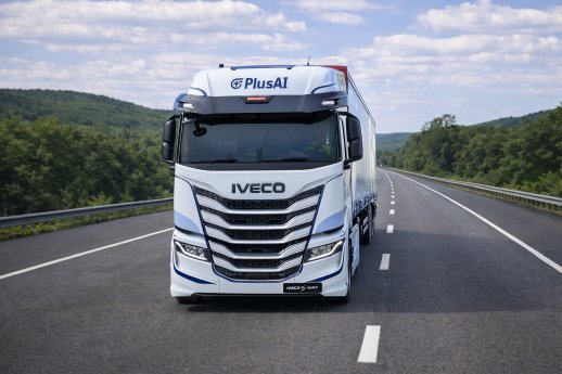 IVECO_Plus_highway.png