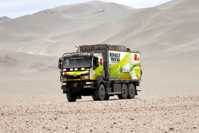 Renault Trucks Dakar 2011 Bild 1.jpg