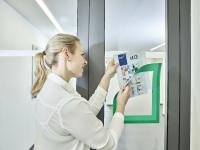 OM-Klebetechnik - Anwendungsbeispiel tesa removable