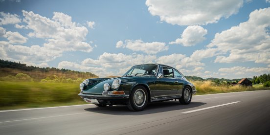 KW_V3_Klassik_Porsche_911_F-Modell_1963-1973_Fahraufnahme_0001.jpg