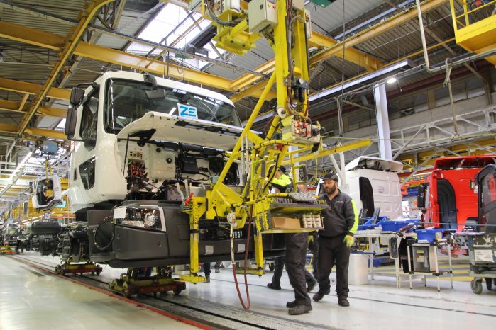 Renault-Trucks-Serienproduktion-Elektrofahrzeuge-01.jpg