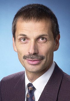 Prof_Dr_Jörg_Becker.jpg