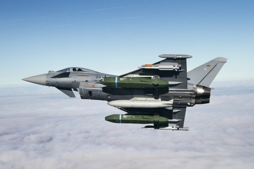 Eurofighter Typhoon Flight tests with Taurus KEPD 350 missile started_c_....jpg