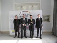 v.l. Manfred Klein (Redaktionsleiter eGovernment Computing), Franz Josef Pschierer (CIO und IT-Beauftragter des Freistaates Bayer, Gewinner des Leadership Award), Jürgen Häfner (Gewinner des Kommunikations Award, CIO des Landes Rheinland-Pfalz); Martin Schallbruch (IT-Direktor im Bundesinnenministerium; Laudator von Franz Josef Pschierer