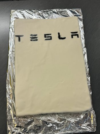 Kuchen Tesla.jpg
