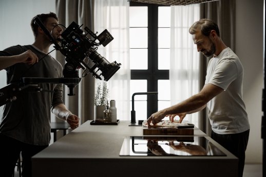 Behind_the_Scenes_1.jpg