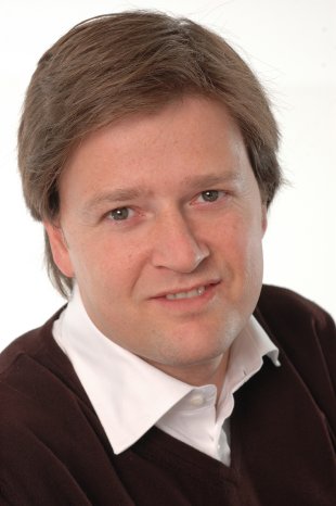 Oliver Gneuss_LSI_Manager Distribution and Channel Sales Central_Eastern EU #84.jpg