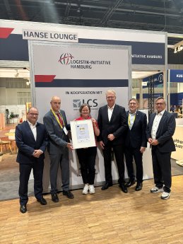 EU-Gold-Label Urkundenübergabe an die LIHH im Rahmen der BVL Supply Chain CX; v.l.n.r. Staa.jpg