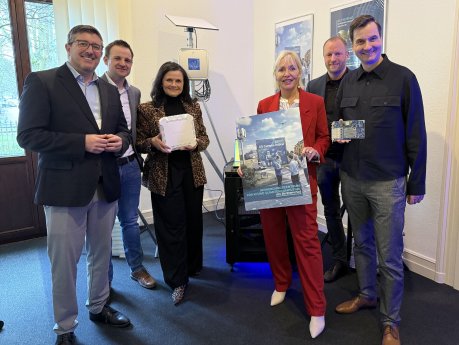 260311_Bund-und_Land_beim-Zukunftsdialog_Zentrum-fuer_KI-und-Quanten-am Betramshof_02 2.jpeg