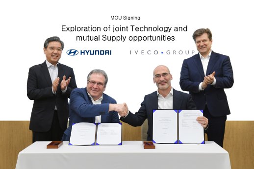 Iveco_Group_Hyundai_Motor_Company_MoU_signing.jpg