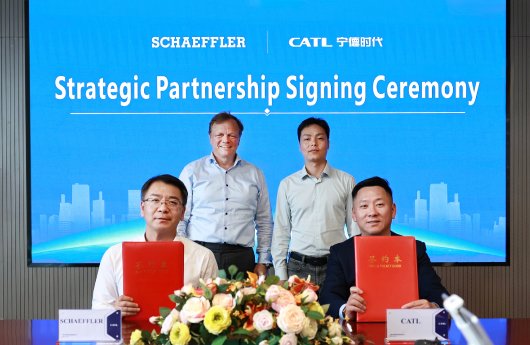 Schaeffler_CATL_Signing.JPG