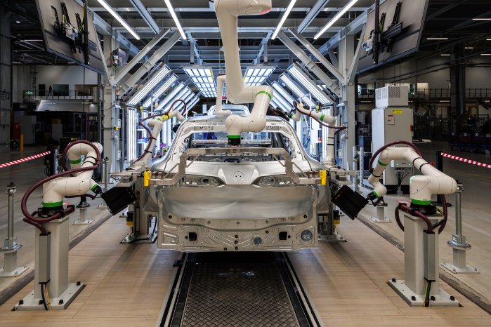 Press photo_PM bluement BMW iX3.jpg